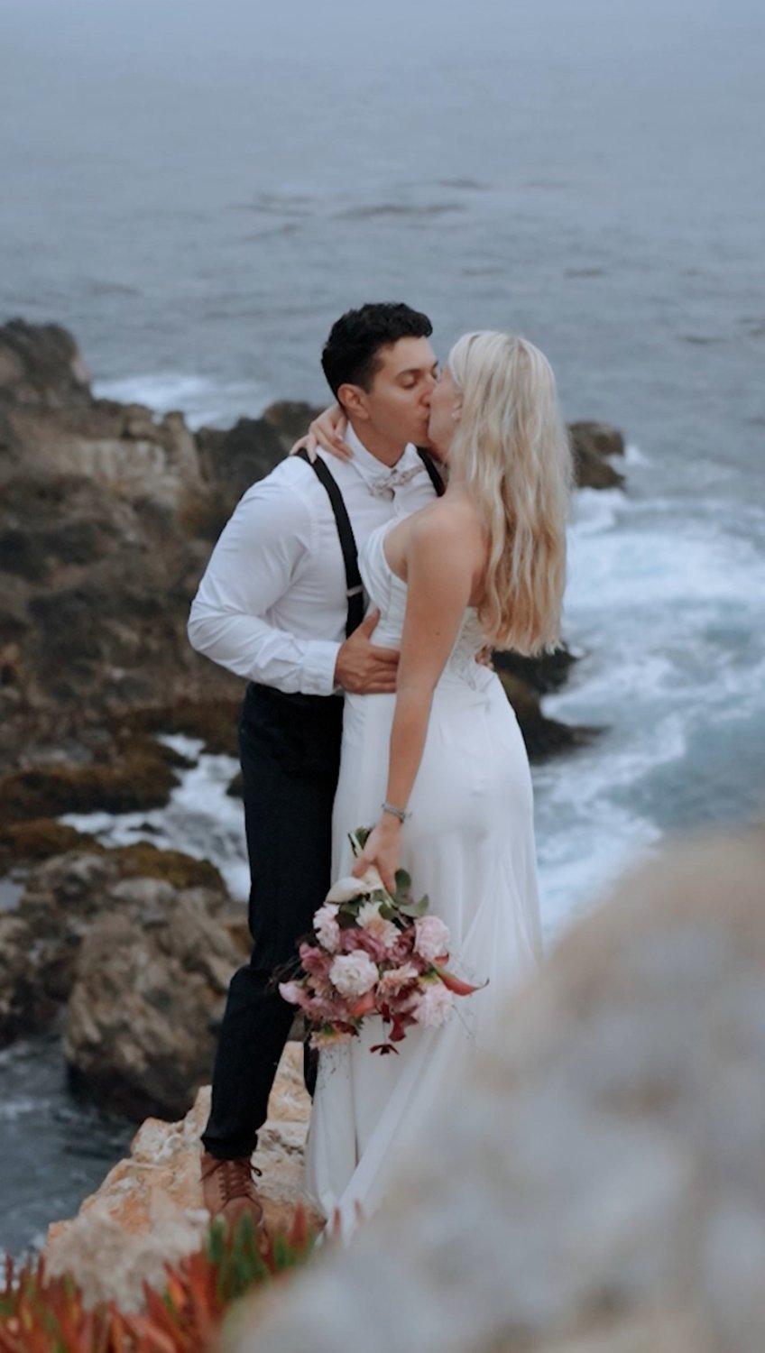 carousel-hero-element image-0